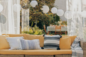 pillows-blanket-patio-ambiance