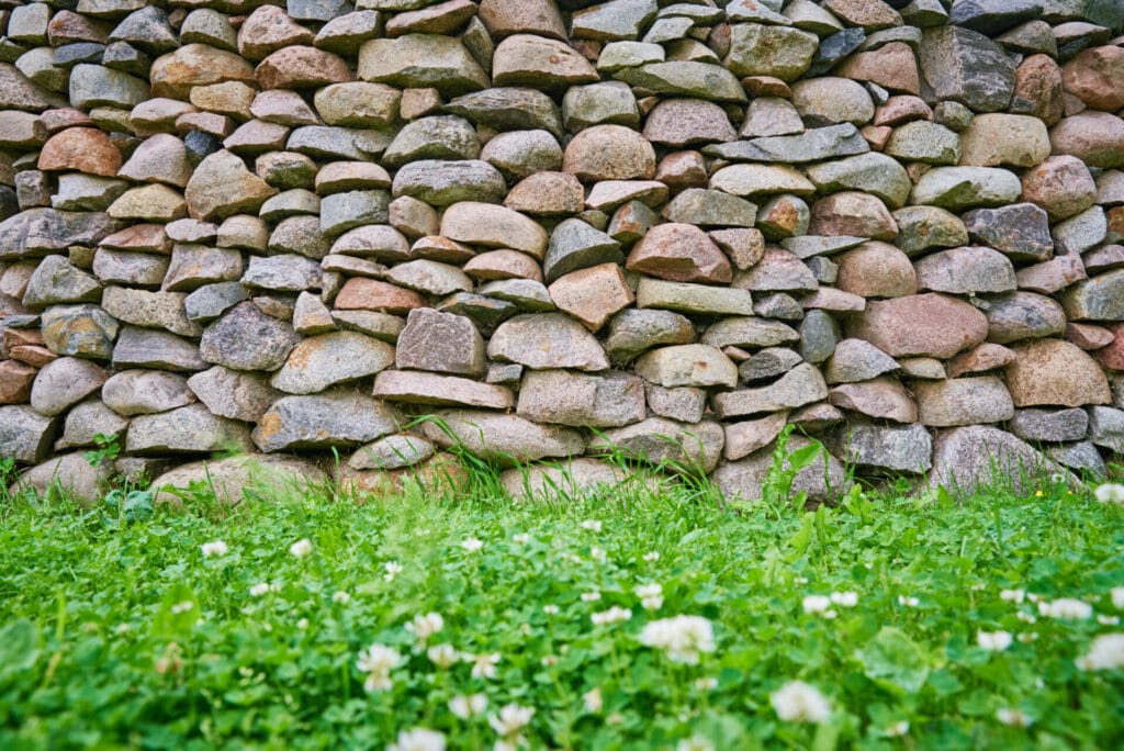 stone-retaining-wall