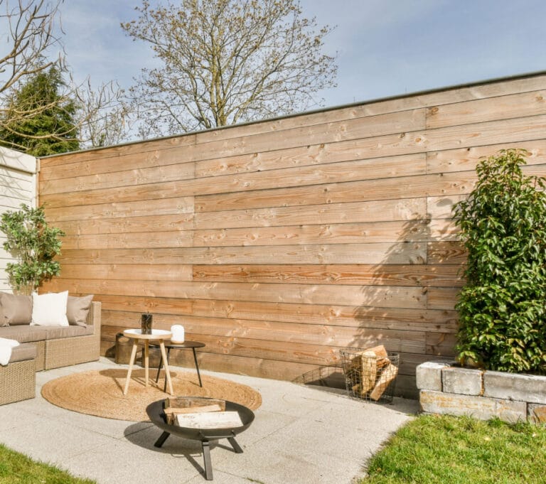 board-on-board-fencing