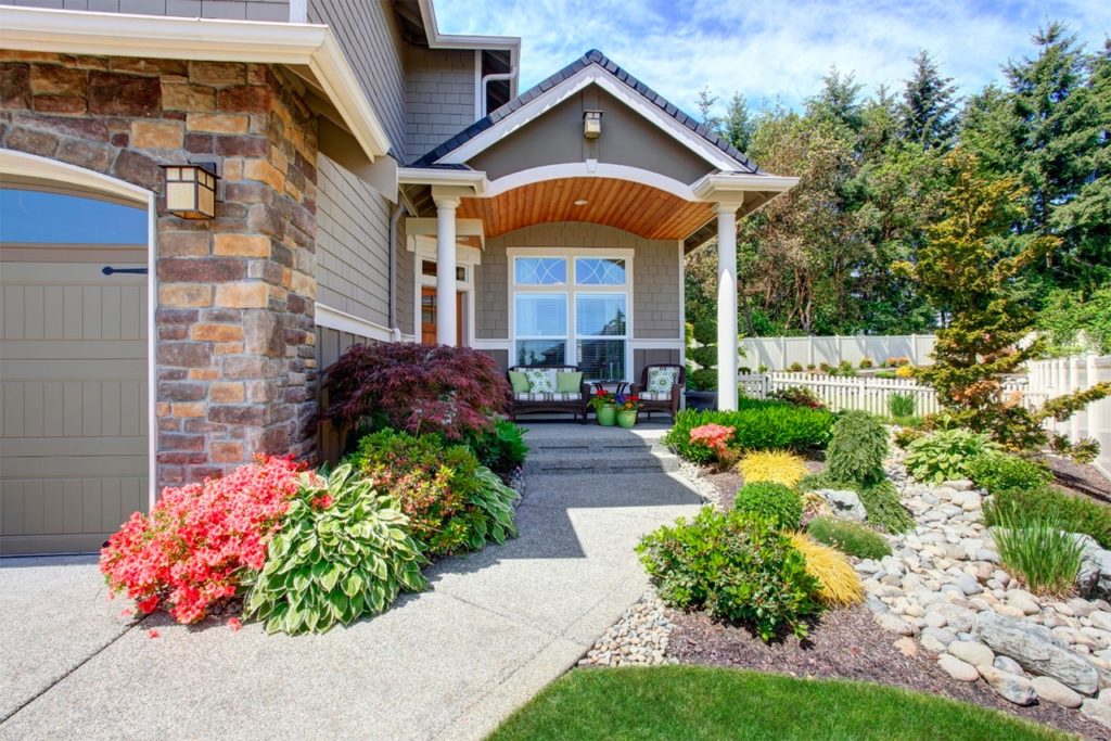 curb appeal mulch and rocks min 1024x683 1