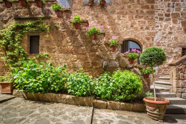 flower-bed-wall