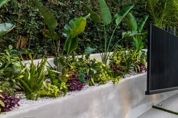 flower-bed-wall